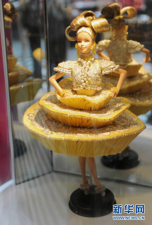 (晚報)(2)“芭比的圣誕派對”亮相香港時代廣場